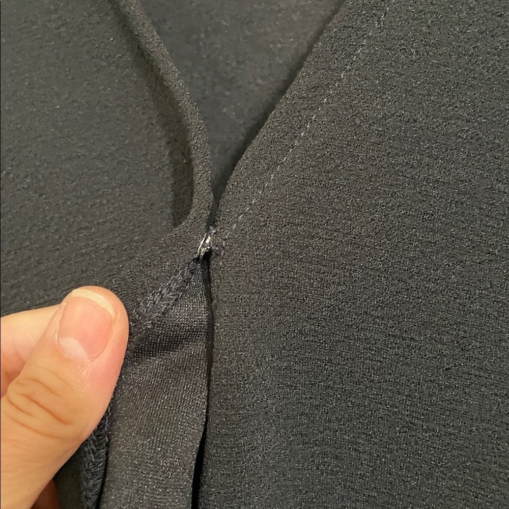 Madewell texture and thread Black V-Neck faux wrap top - Picture 7 of 7